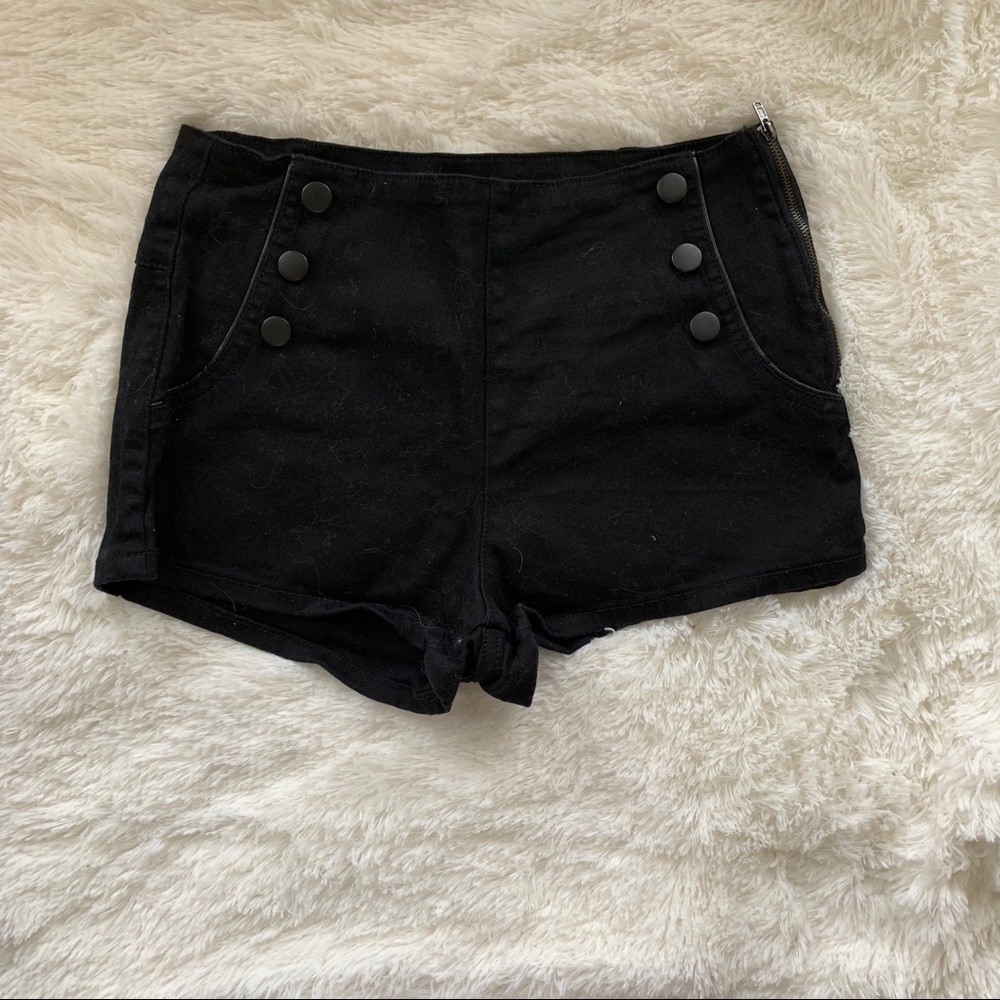 Black forever 21 denim shorts